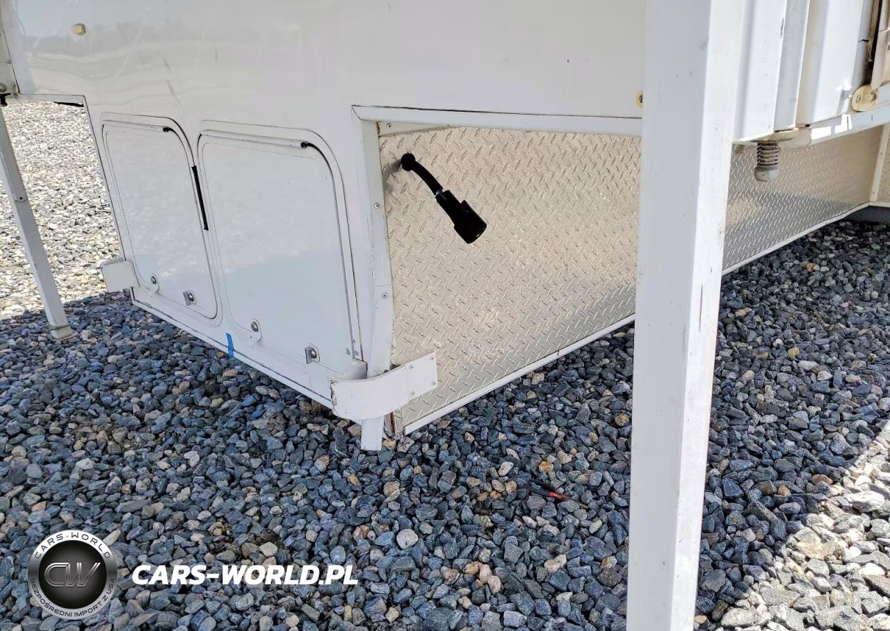 2013 Adventurer Eagle Cap Camper VIN:ECC116050251 - 8