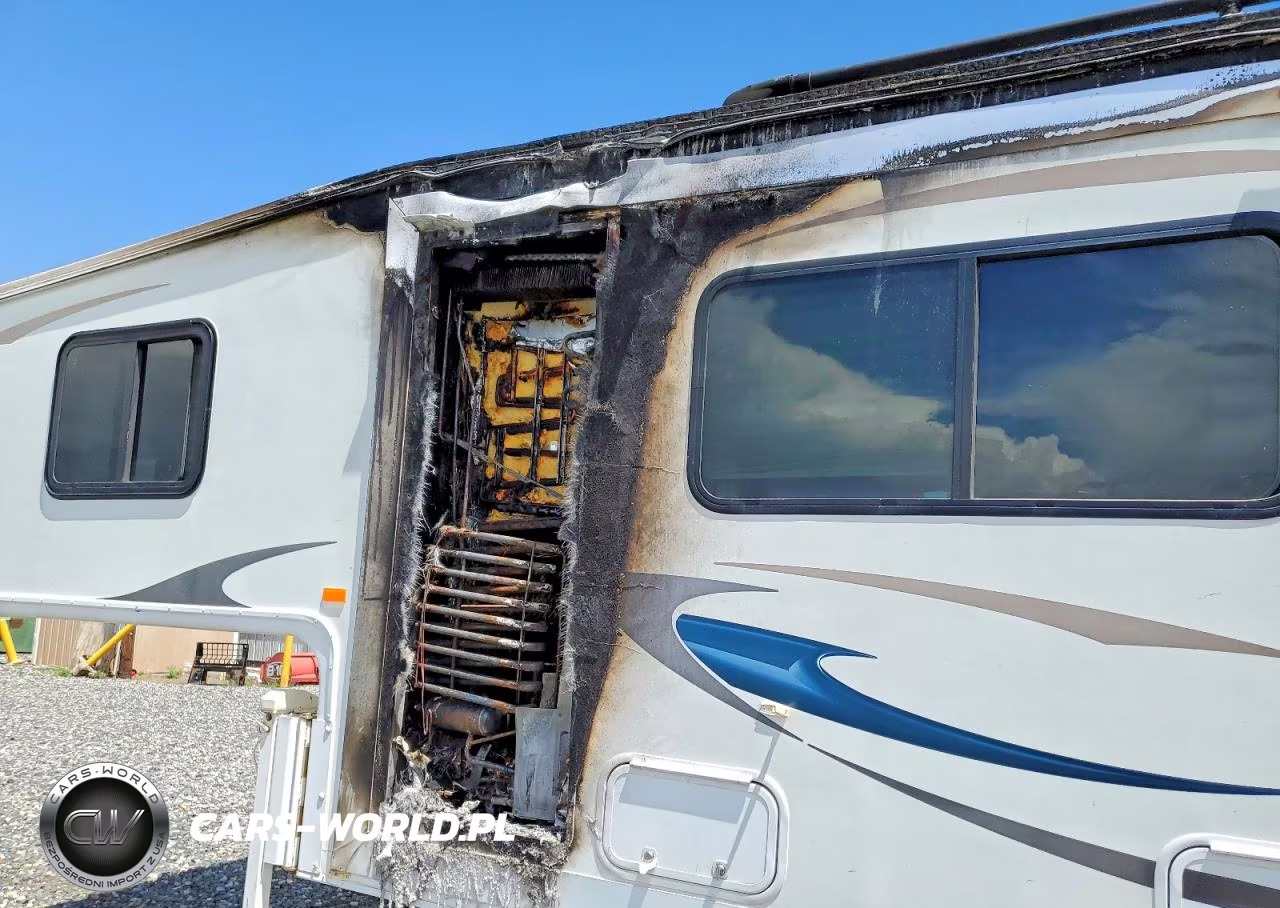 2013 Adventurer Eagle Cap Camper VIN:ECC116050251 - 9
