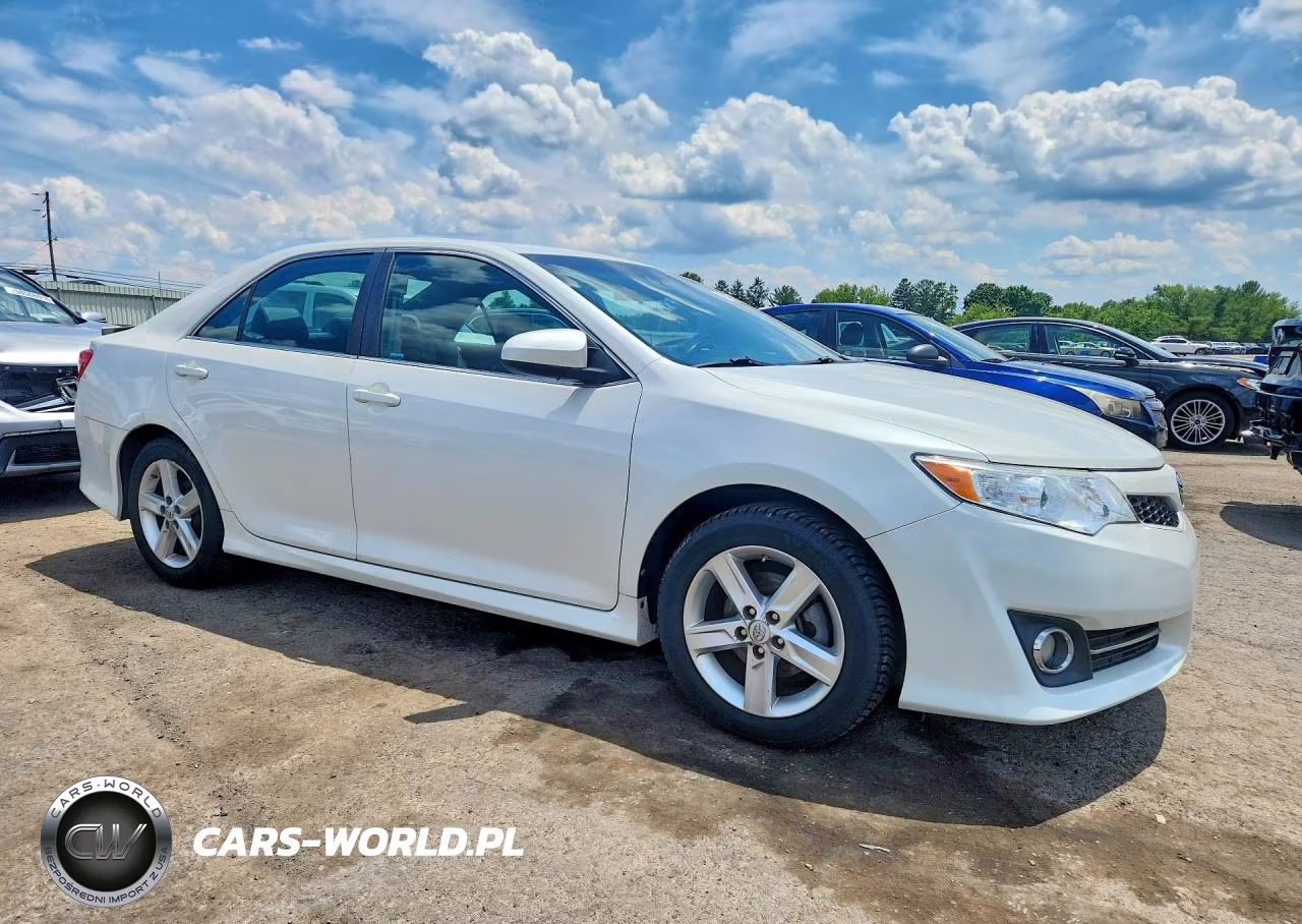 2014 Toyota Camry Se VIN:4T1BF1FK7EU817306 - 4