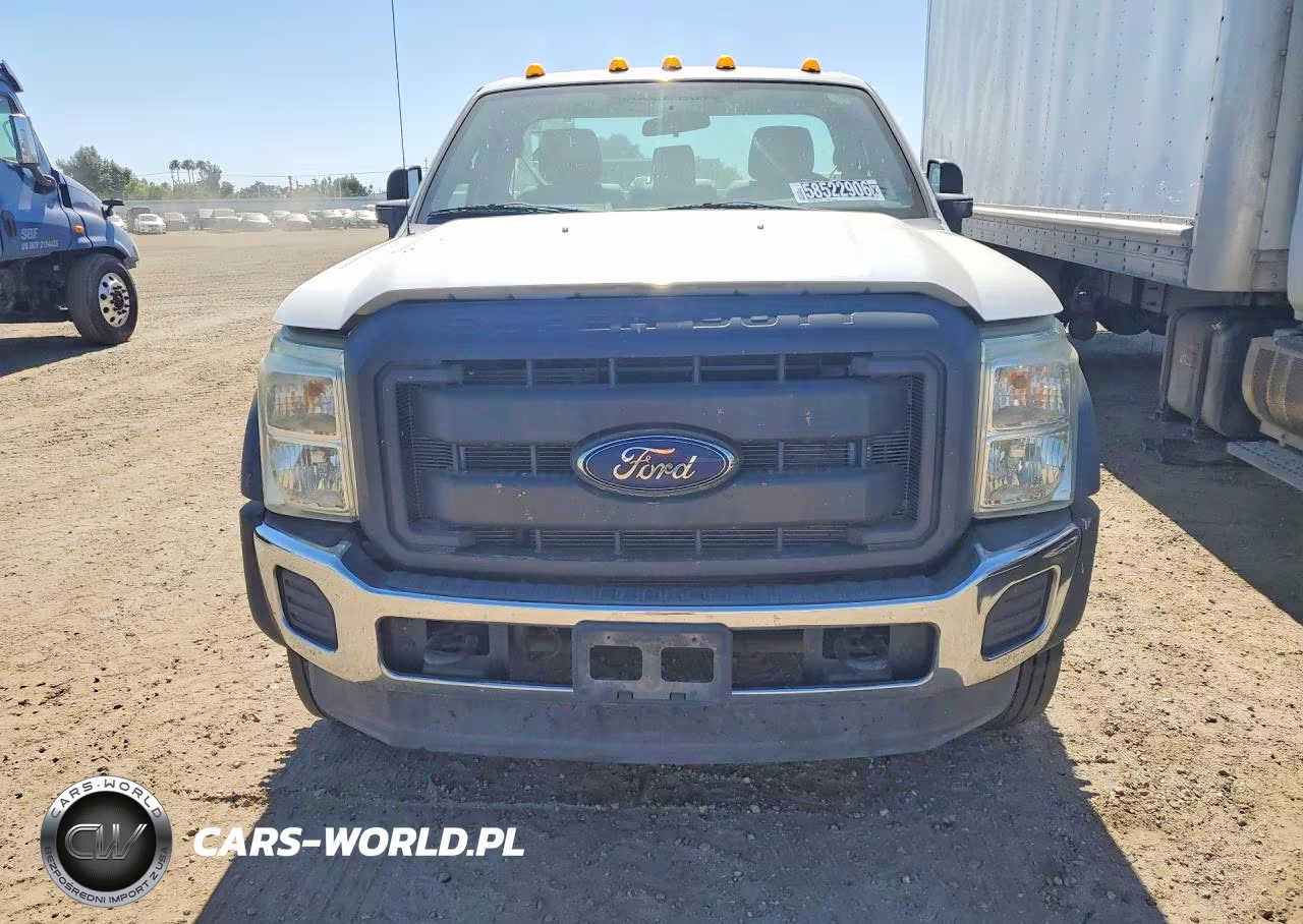 2016 Ford F550 Super Duty VIN:1FDUF5HT8GEA30352 - 5