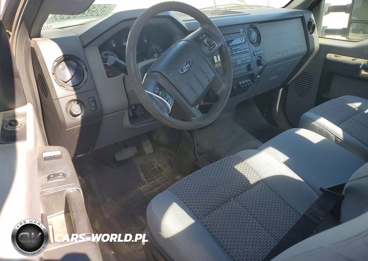 2016 Ford F550 Super Duty VIN:1FDUF5HT8GEA30352 - 8