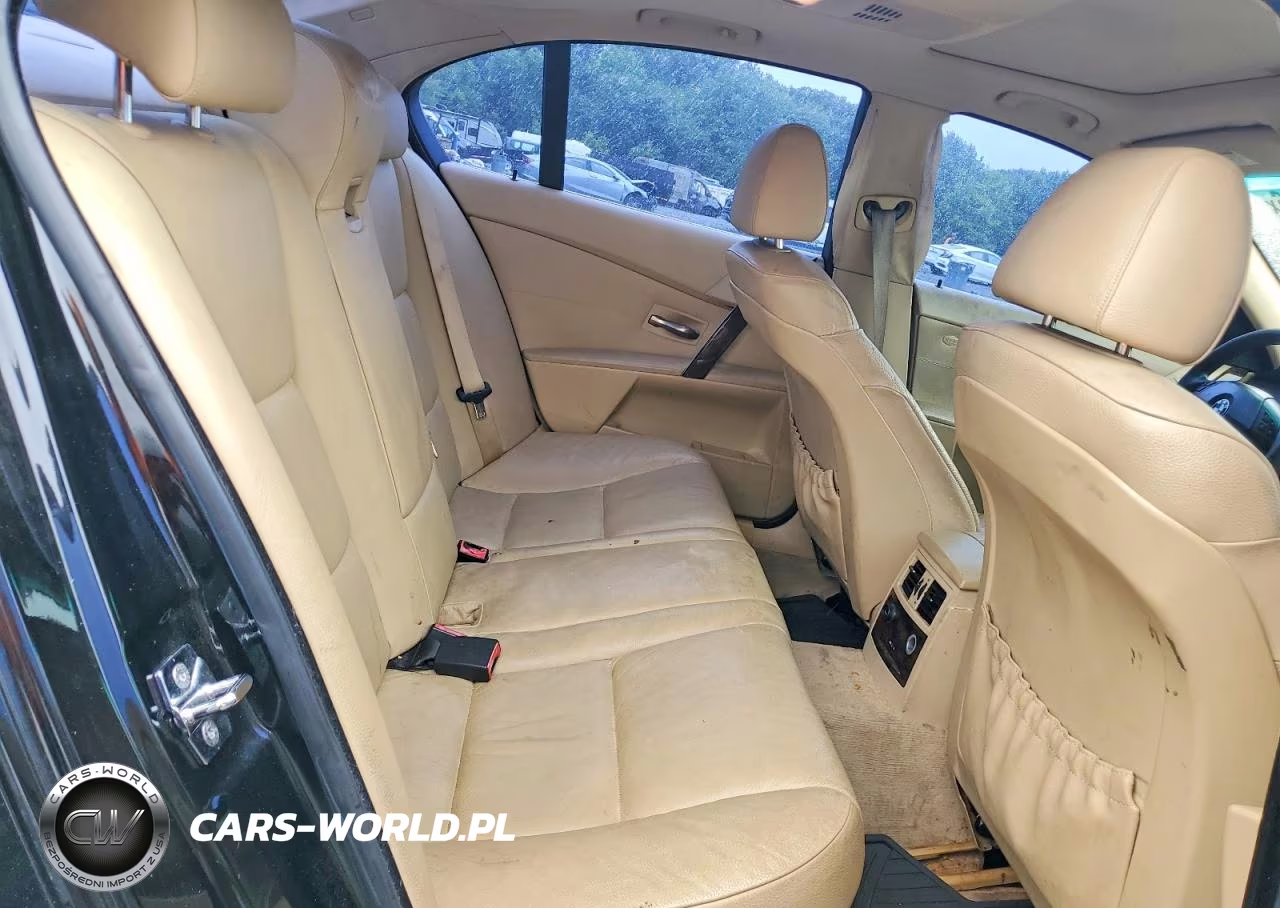 2007 BMW 525 Xi VIN:WBANF33507CS39051 - 10