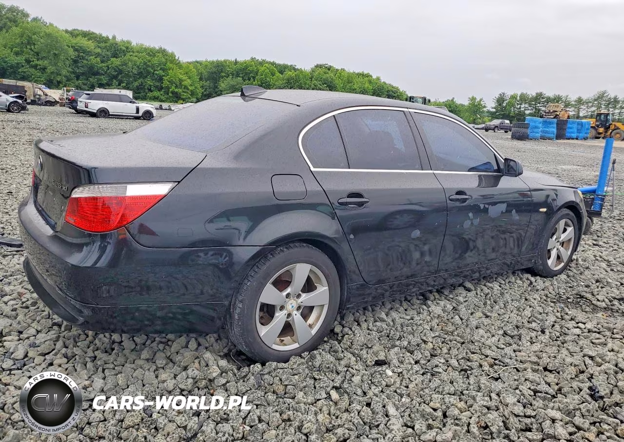 2007 BMW 525 Xi VIN:WBANF33507CS39051 - 3