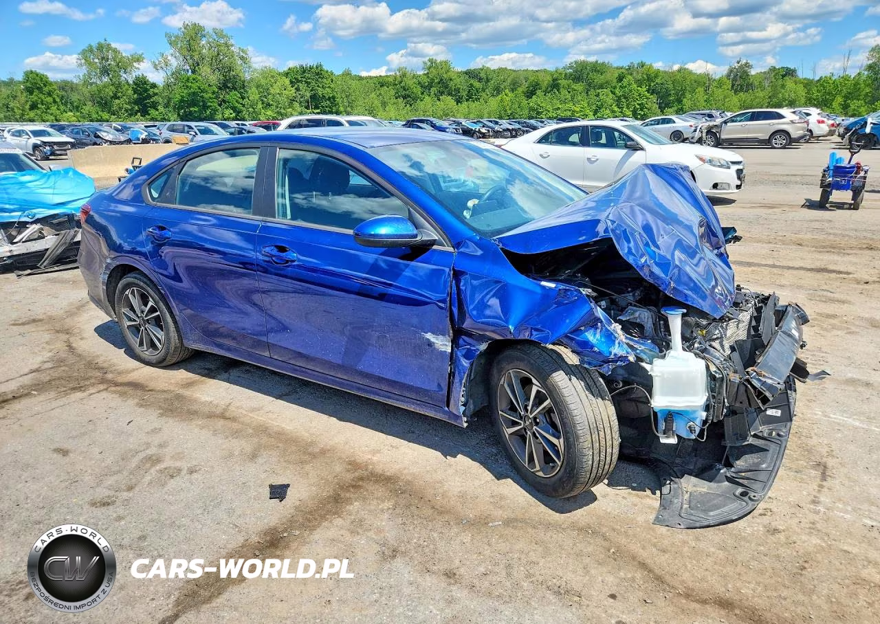 2023 Kia Forte Lxs VIN:3KPF24AD5PE690908 - 4