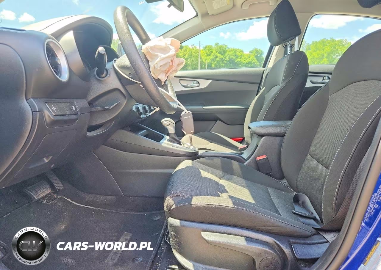 2023 Kia Forte Lxs VIN:3KPF24AD5PE690908 - 7