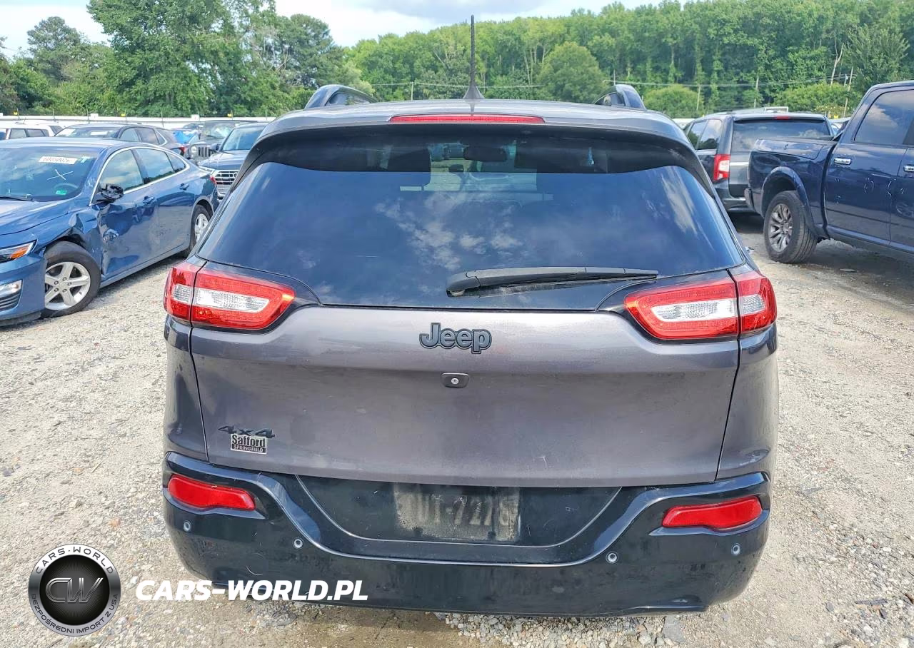 2018 Jeep Cherokee Latitude VIN:1C4PJMCB8JD603403 - 6
