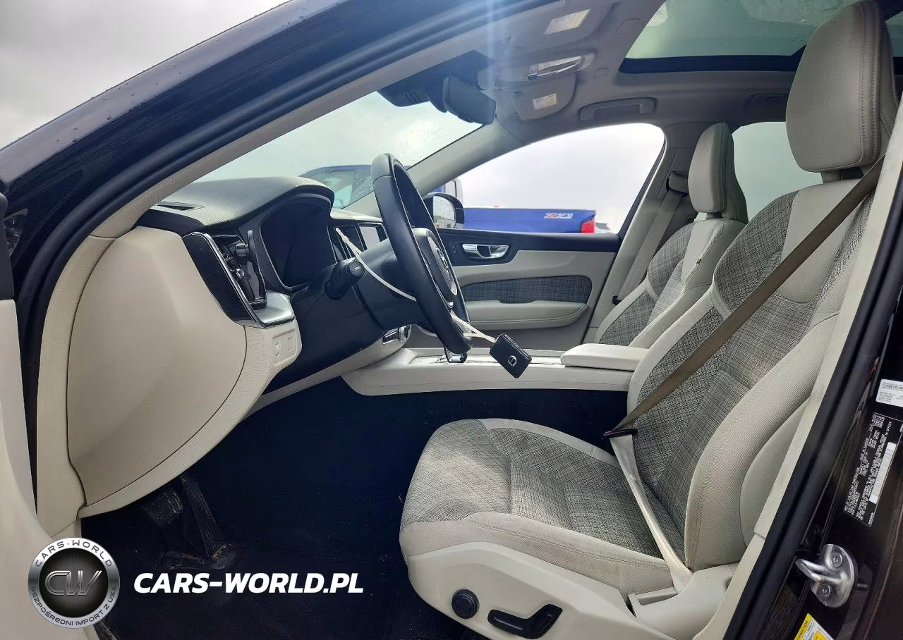 2022 Volvo Xc60 B5 Momentum VIN:YV4L12RK2N1052013 - 7