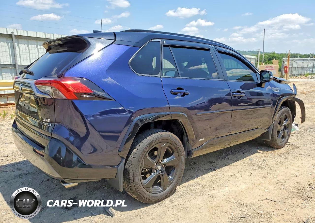 2020 Toyota Rav4 Xse VIN:2T3EWRFV4LW081175 - 3