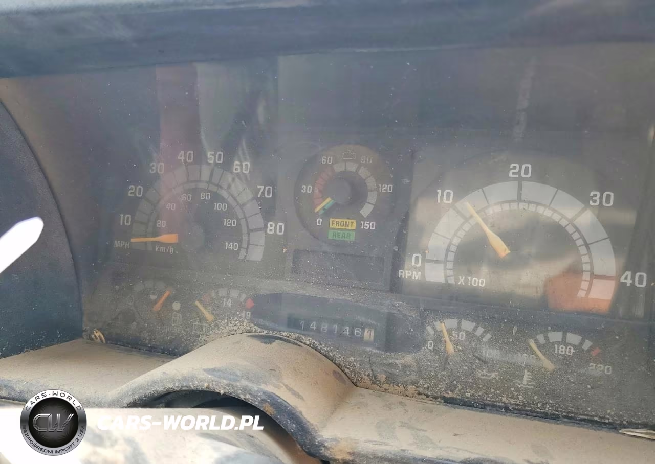 1992 GMC C7 Refuse Truck VIN:1GDT7H4J5NJ522744 - 8