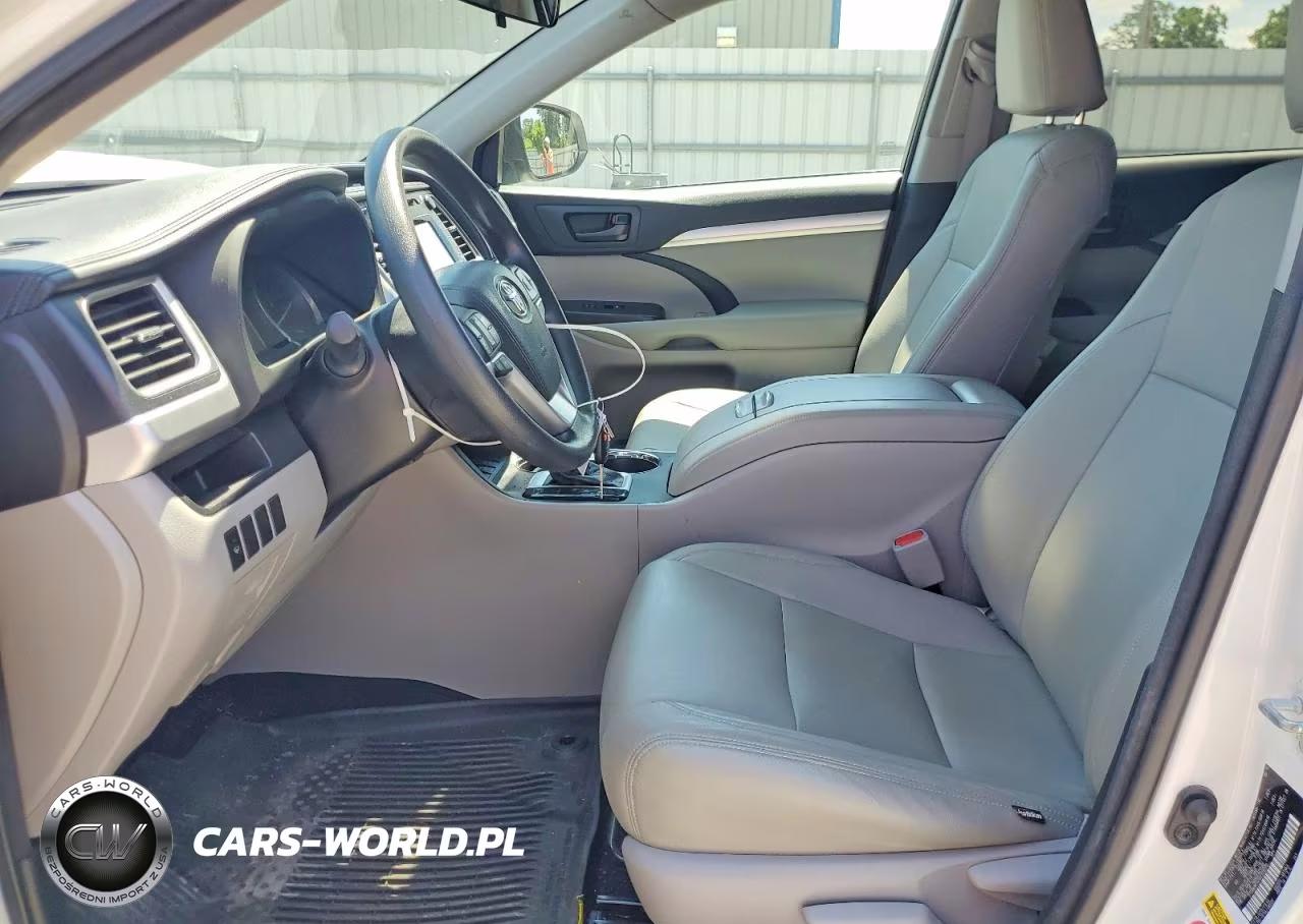 2016 Toyota Highlander Le VIN:5TDBKRFH7GS328270 - 7
