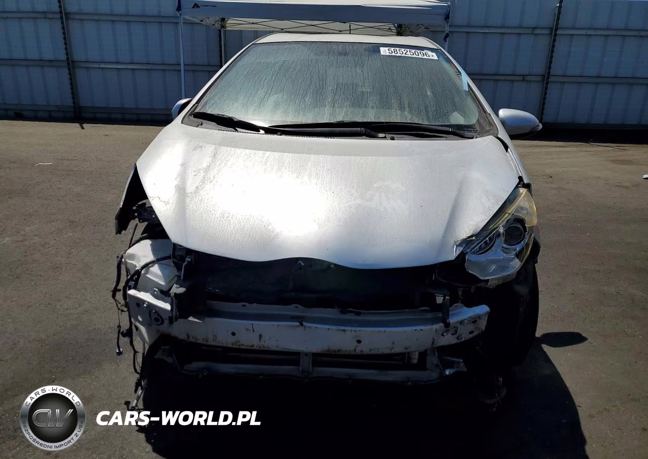2014 Toyota Prius C One VIN:JTDKDTB31E1565770 - 5