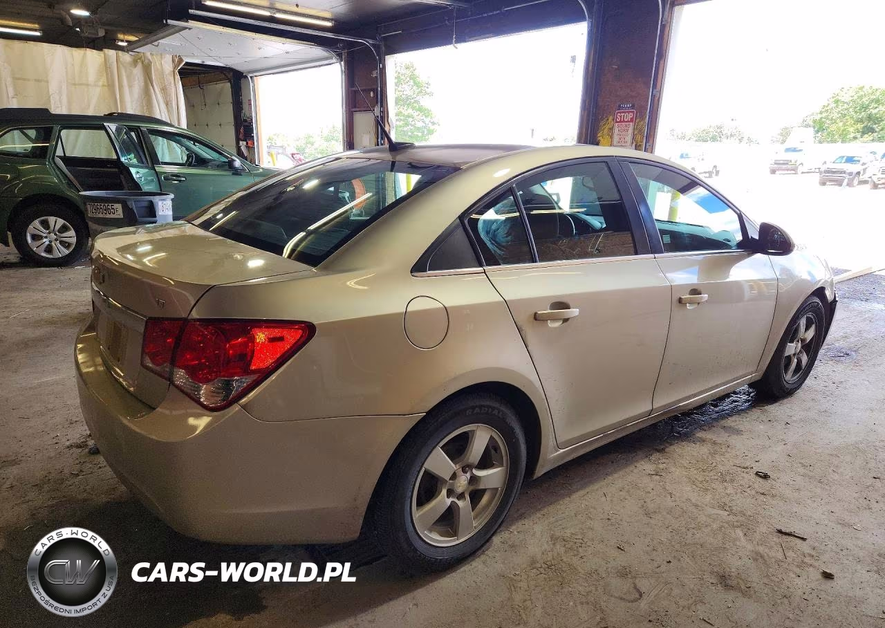 2014 Chevrolet Cruze Lt VIN:1G1PC5SB2E7459717 - 3