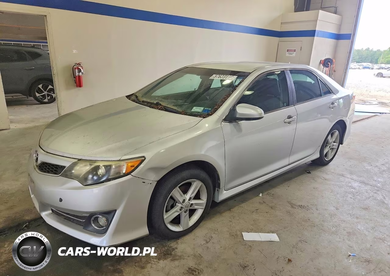 2013 Toyota Camry Se – zdjęcie 1 z 12