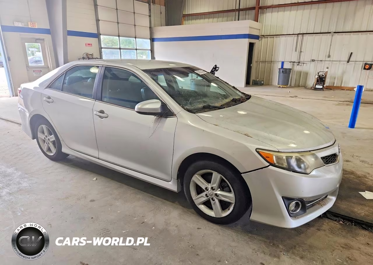 2013 Toyota Camry Se VIN:4T1BF1FK1DU700951 - 4