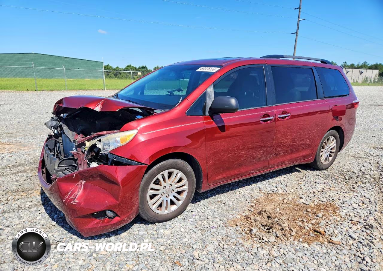 2015 Toyota Sienna Xle Premium 8-Passenger – zdjęcie 1 z 13