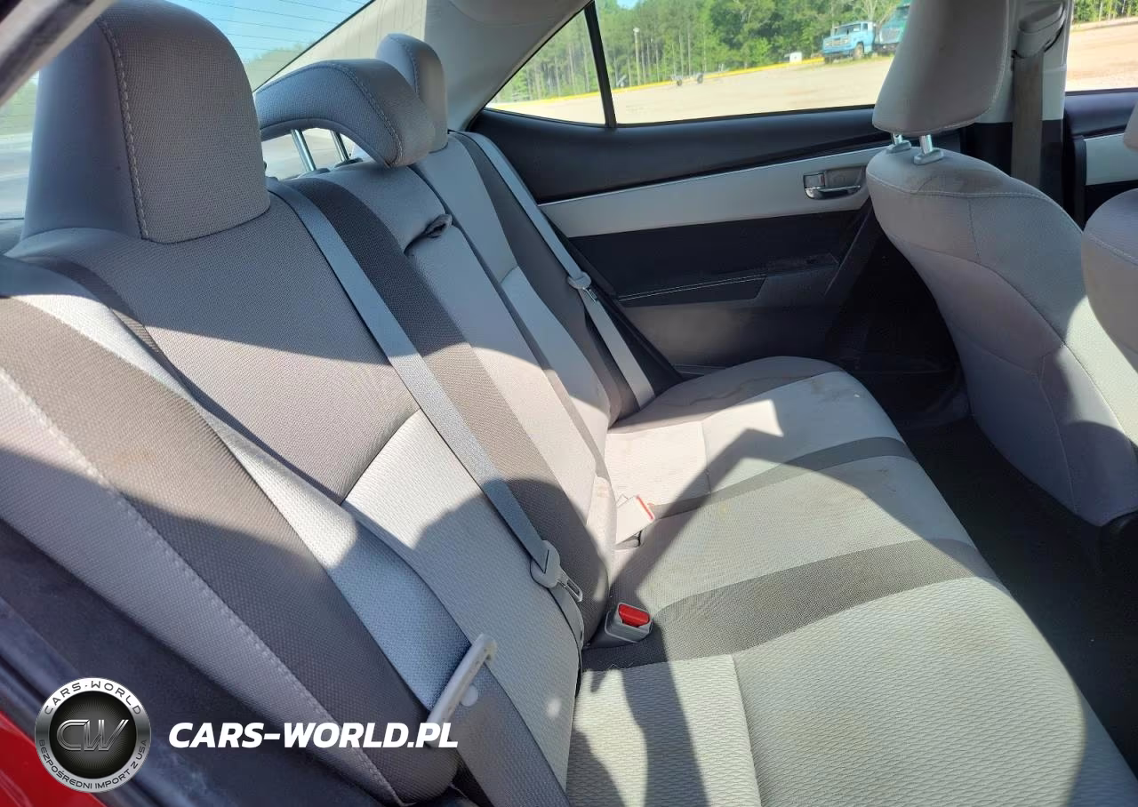 2018 Toyota Corolla Le VIN:5YFBURHE3JP764899 - 10