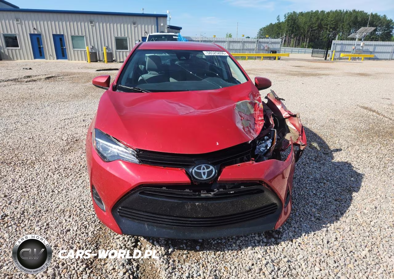 2018 Toyota Corolla Le VIN:5YFBURHE3JP764899 - 5