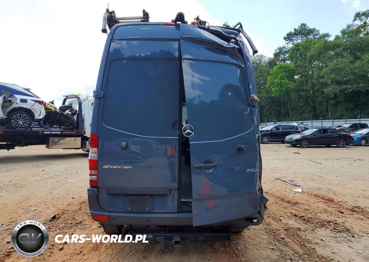 2018 Mercedes-Benz Sprinter 2500 VIN:WD3PE7CD2JP635182 - 6