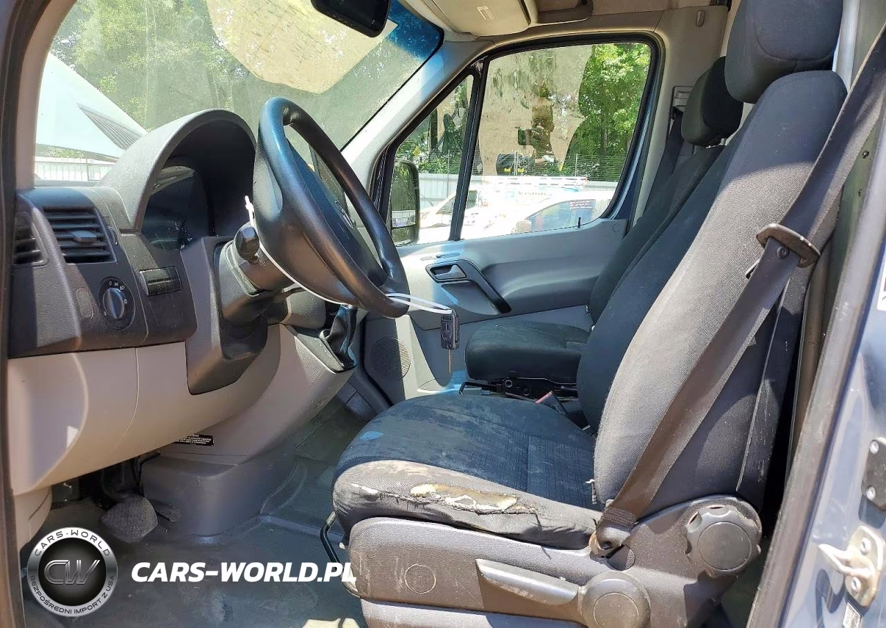 2018 Mercedes-Benz Sprinter 2500 VIN:WD3PE7CD2JP635182 - 7