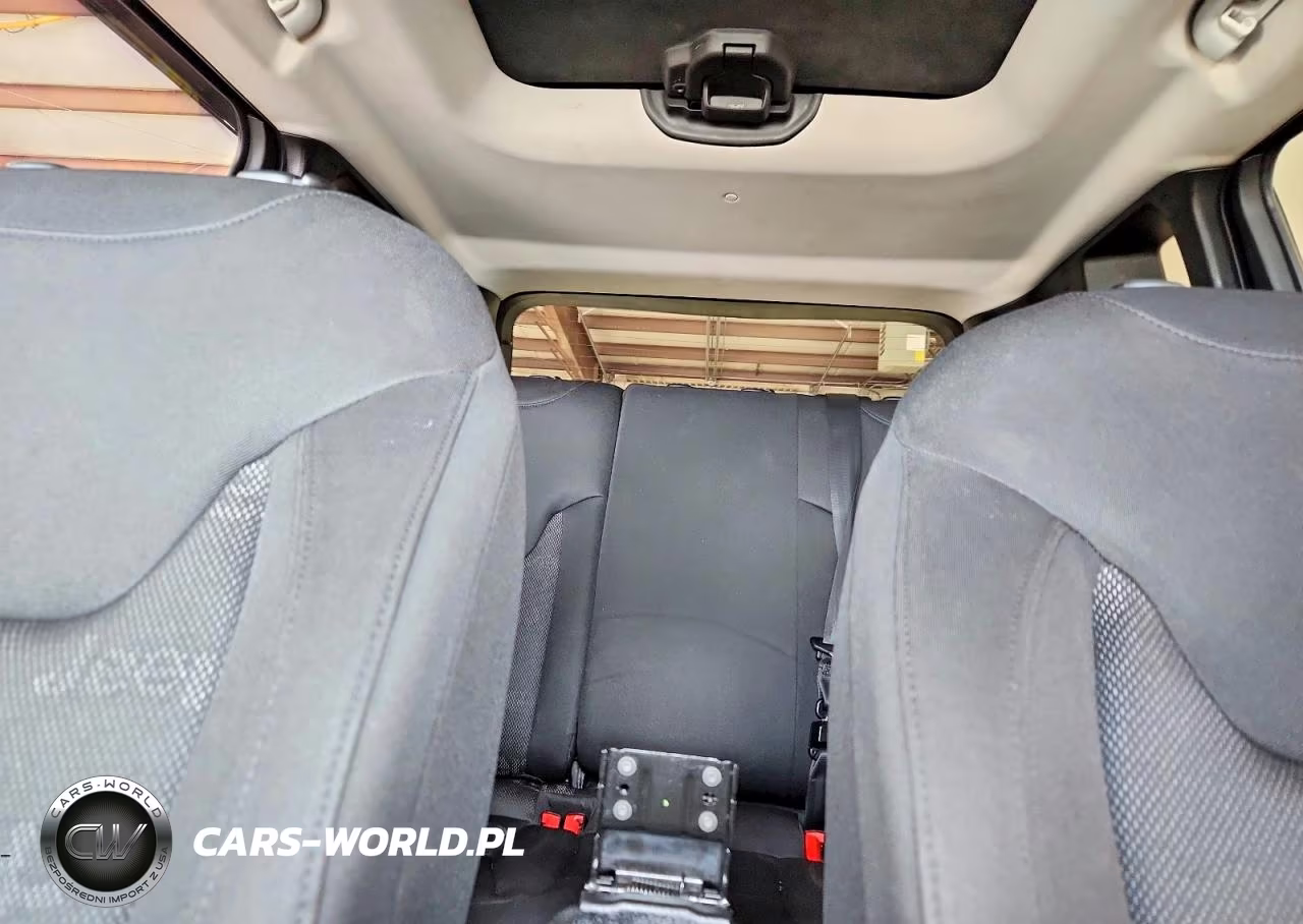 2016 Jeep Renegade Latitude VIN:ZACCJBBT2GPC61034 - 10