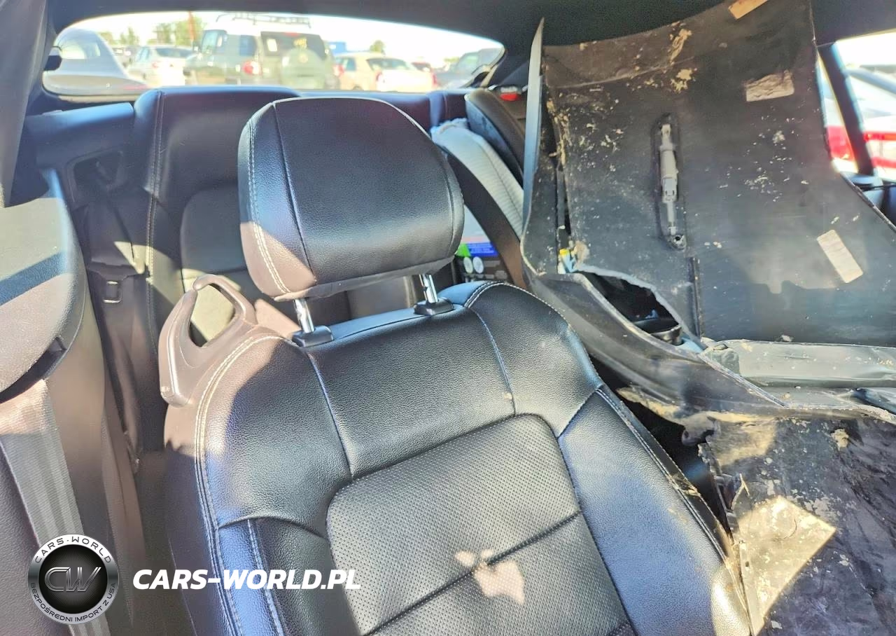 2020 Ford Mustang VIN:1FATP8UHXL5135748 - 10