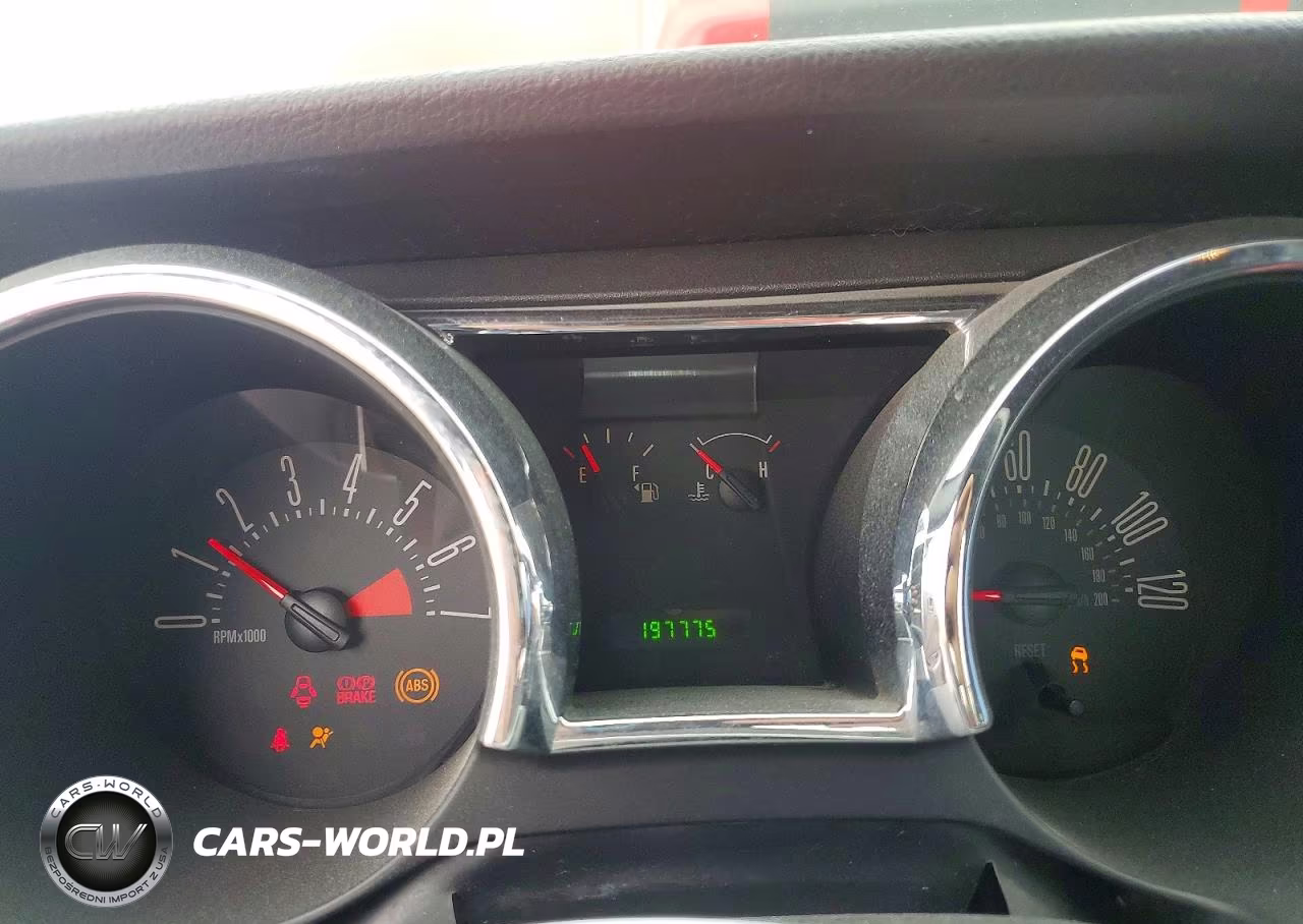2005 Ford Mustang VIN:1ZVFT80N155151898 - 9