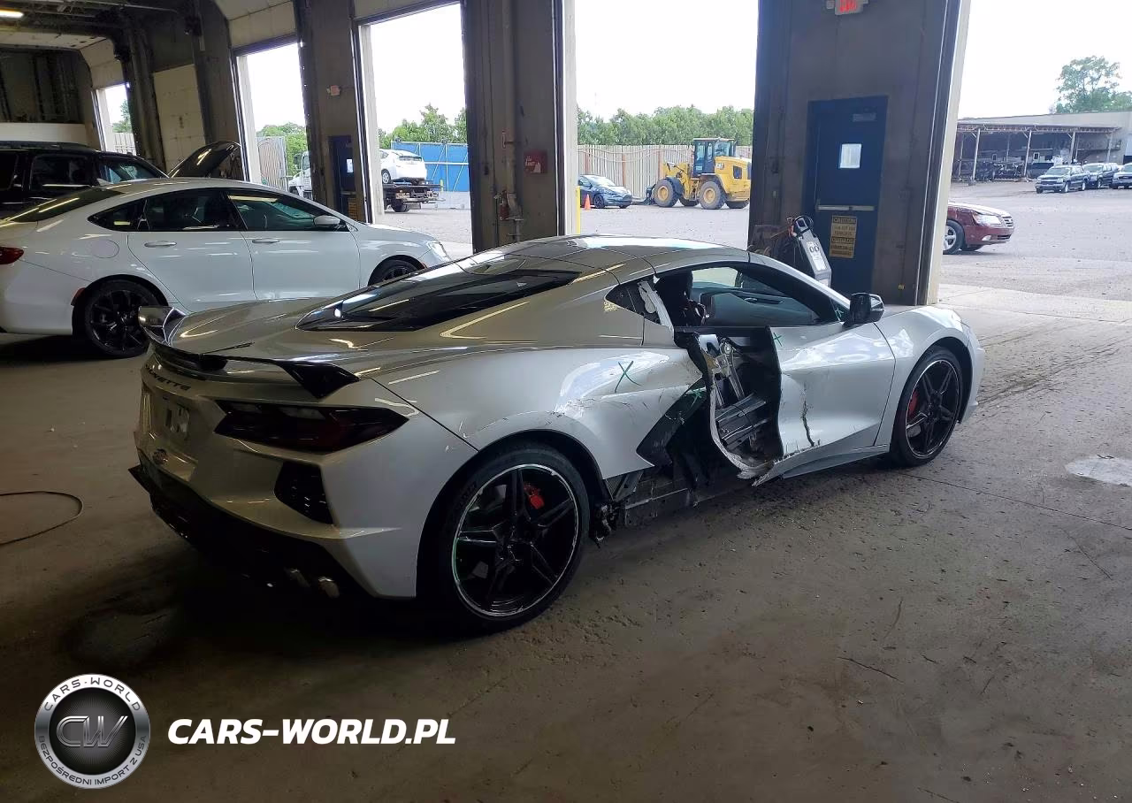 2020 Chevrolet Corvette Stingray 2Lt VIN:1G1Y72D48L5107921 - 3