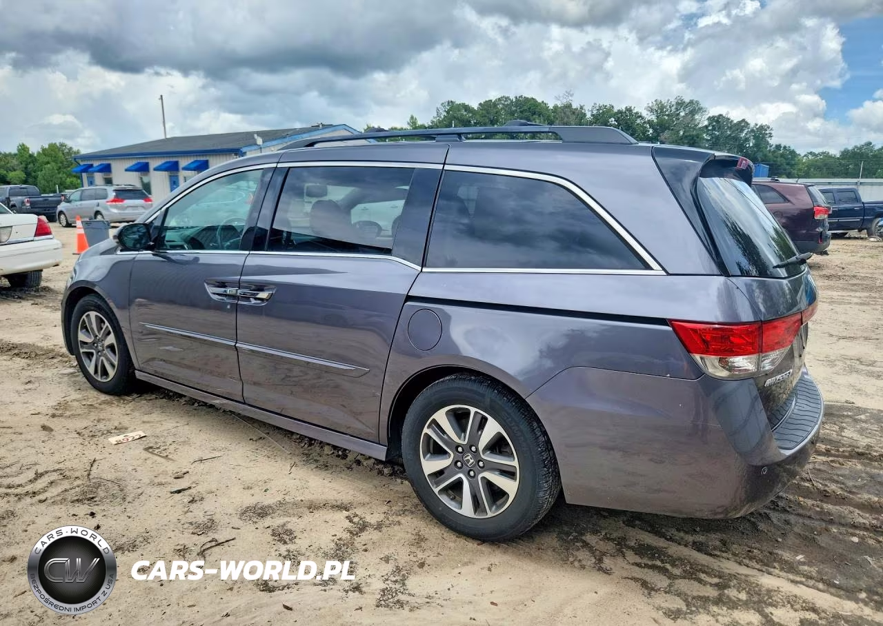 2015 Honda Odyssey Touring VIN:5FNRL5H91FB085410 - 2