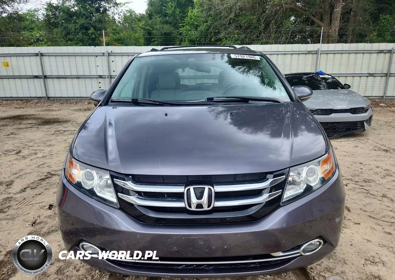 2015 Honda Odyssey Touring VIN:5FNRL5H91FB085410 - 5