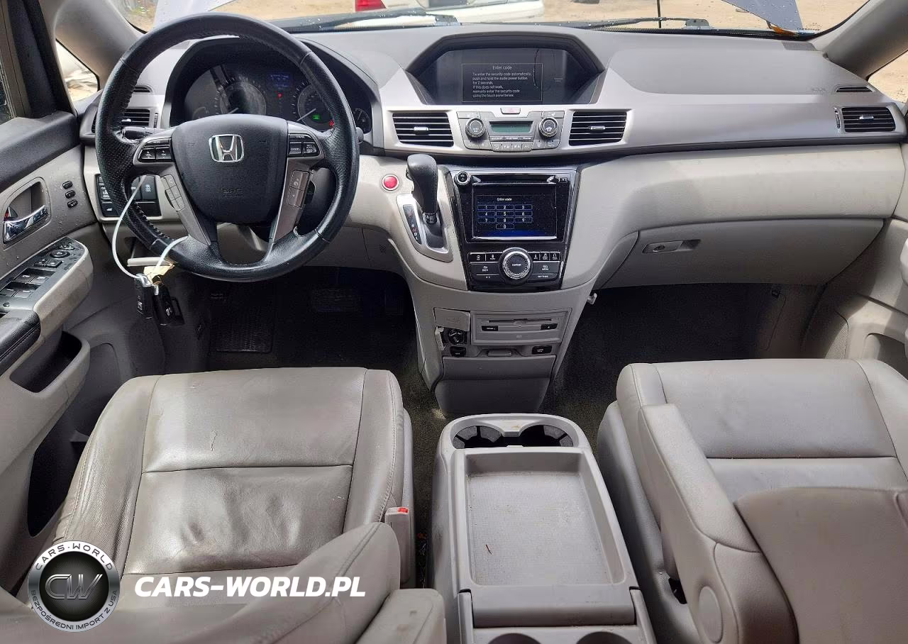 2015 Honda Odyssey Touring VIN:5FNRL5H91FB085410 - 8