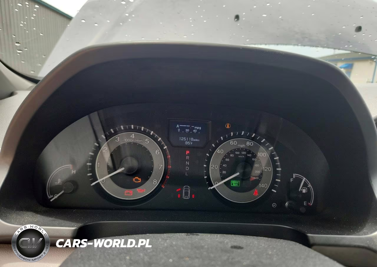 2015 Honda Odyssey Touring VIN:5FNRL5H91FB085410 - 9