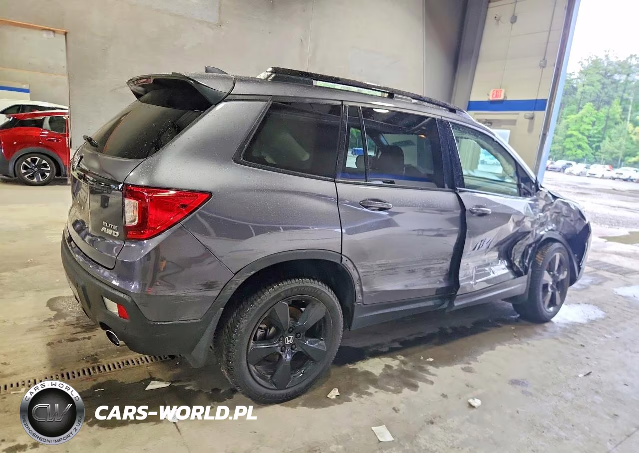 2021 Honda Passport Elite VIN:5FNYF8H01MB030104 - 3
