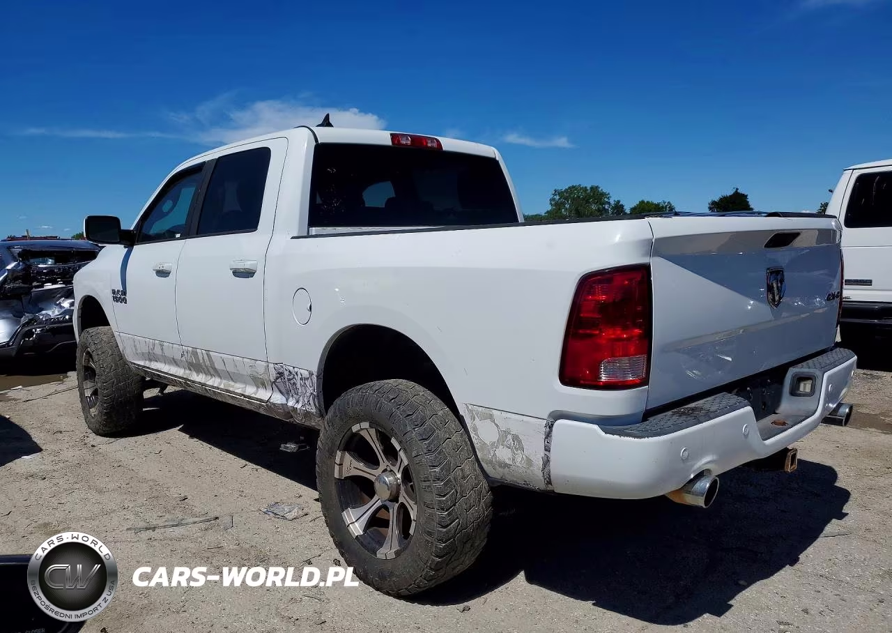 2015 Ram 1500 Sport VIN:1C6RR7MT3FS558360 - 2