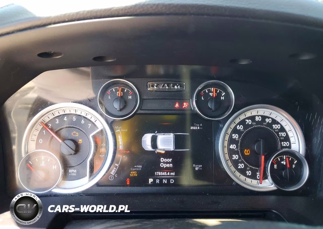 2015 Ram 1500 Sport VIN:1C6RR7MT3FS558360 - 9