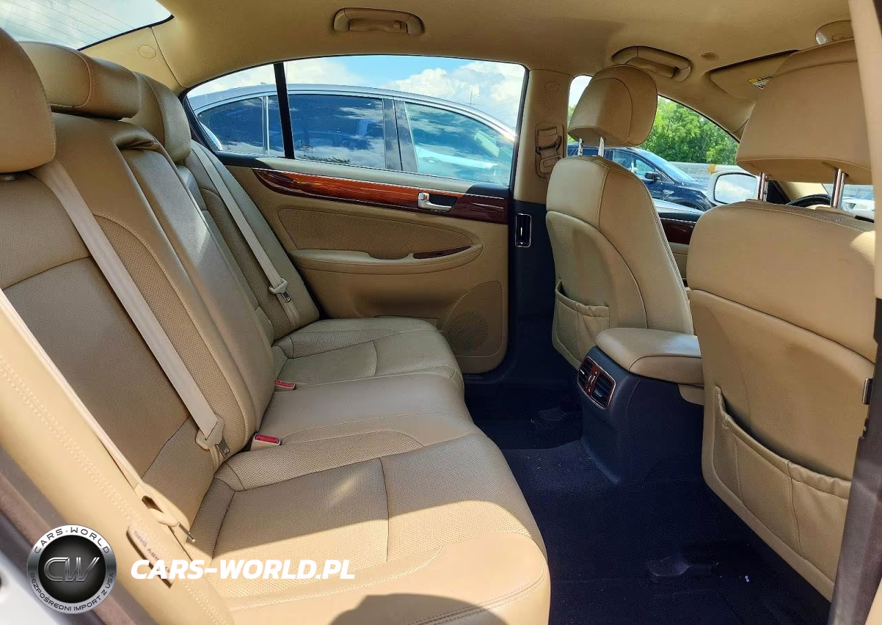 2013 Hyundai Genesis 3.8L VIN:KMHGC4DD4DU240401 - 10