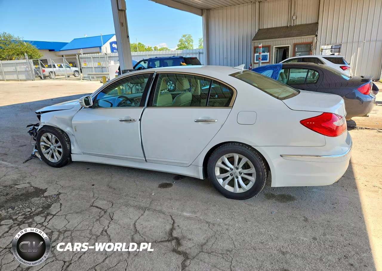 2013 Hyundai Genesis 3.8L VIN:KMHGC4DD4DU240401 - 2