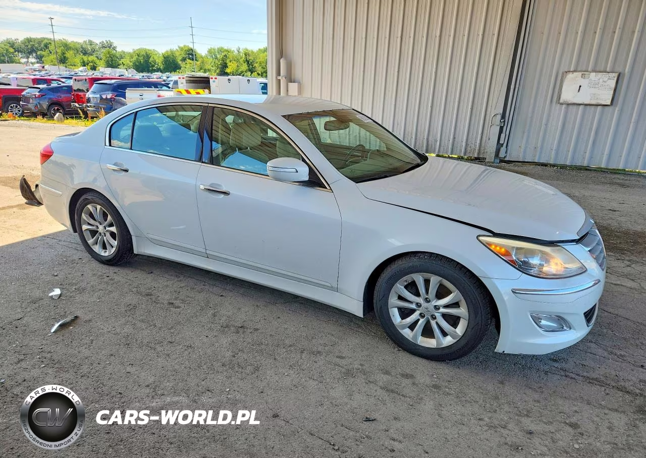 2013 Hyundai Genesis 3.8L VIN:KMHGC4DD4DU240401 - 4