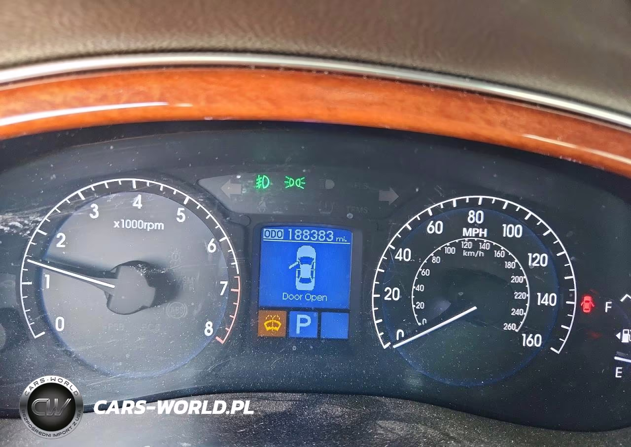 2013 Hyundai Genesis 3.8L VIN:KMHGC4DD4DU240401 - 9