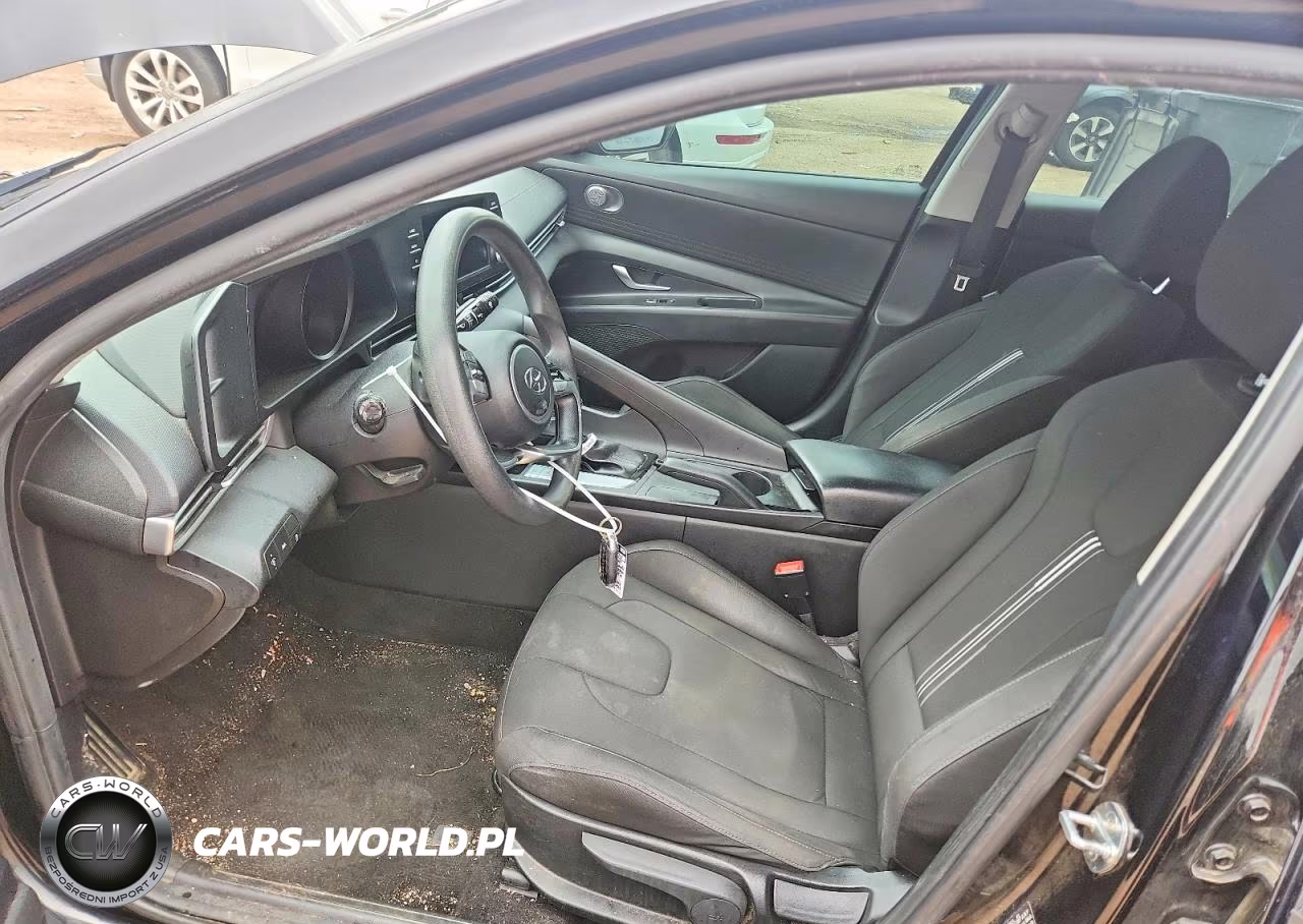 2021 Hyundai Elantra Sel VIN:KMHLM4AG5MU065800 - 7