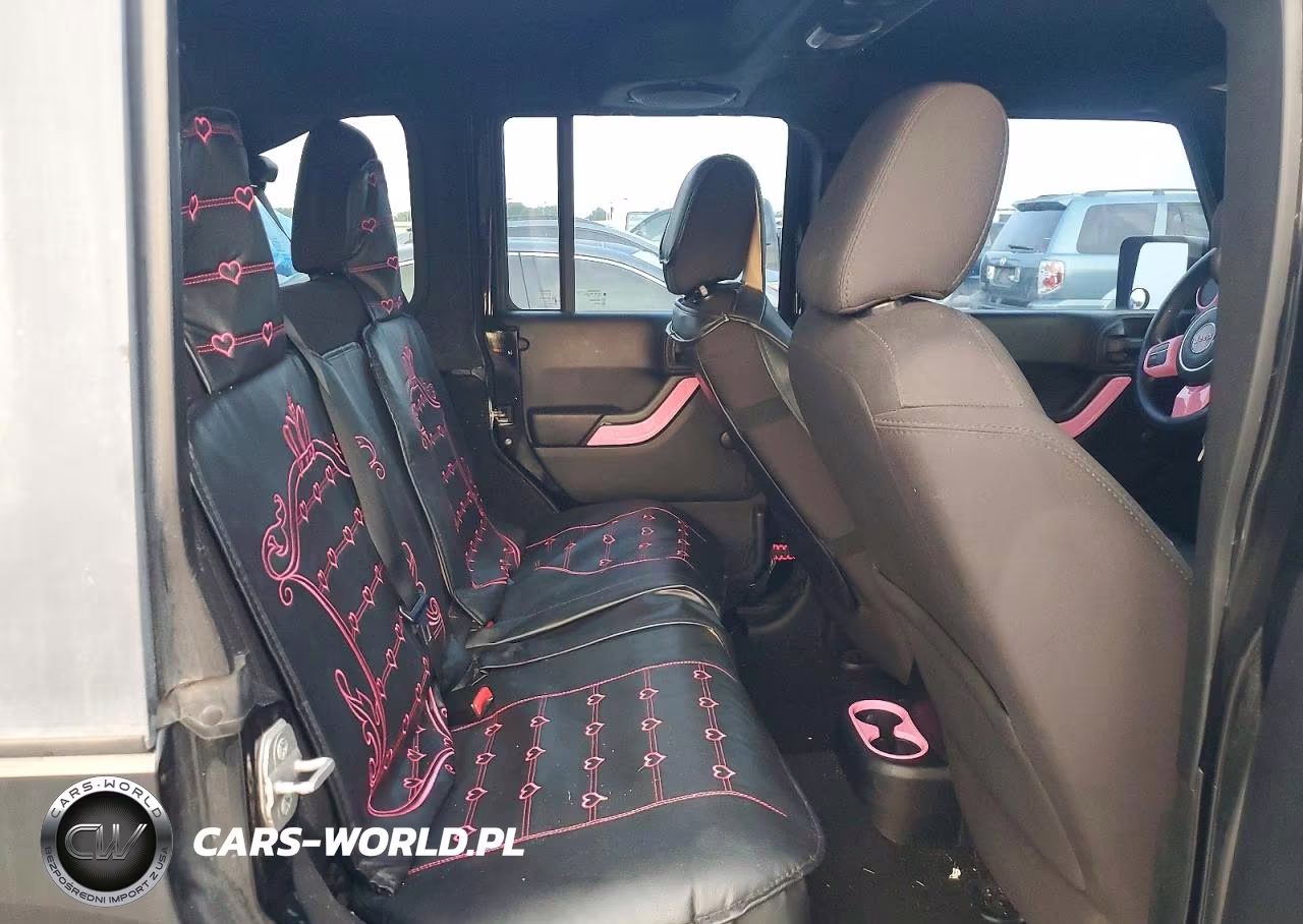 2014 Jeep Wrangler Unlimited Sport VIN:1C4BJWDG8EL292745 - 10