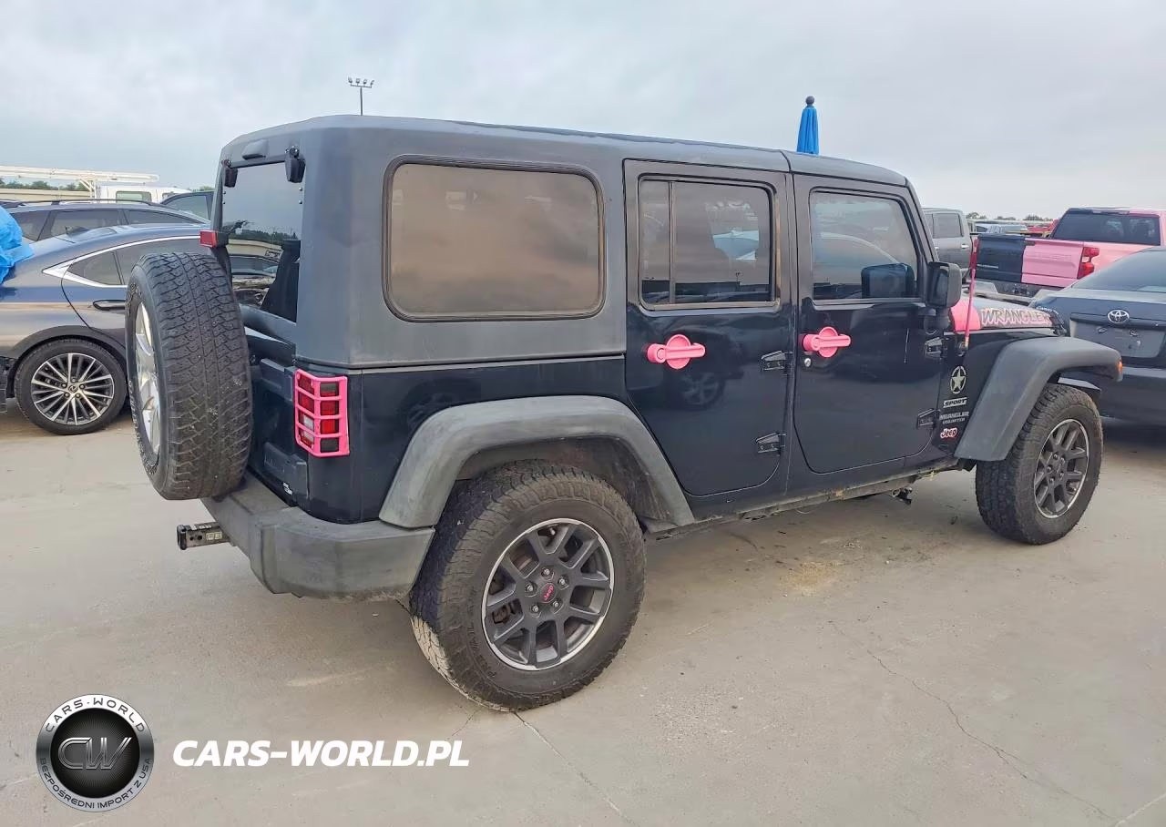 2014 Jeep Wrangler Unlimited Sport VIN:1C4BJWDG8EL292745 - 3