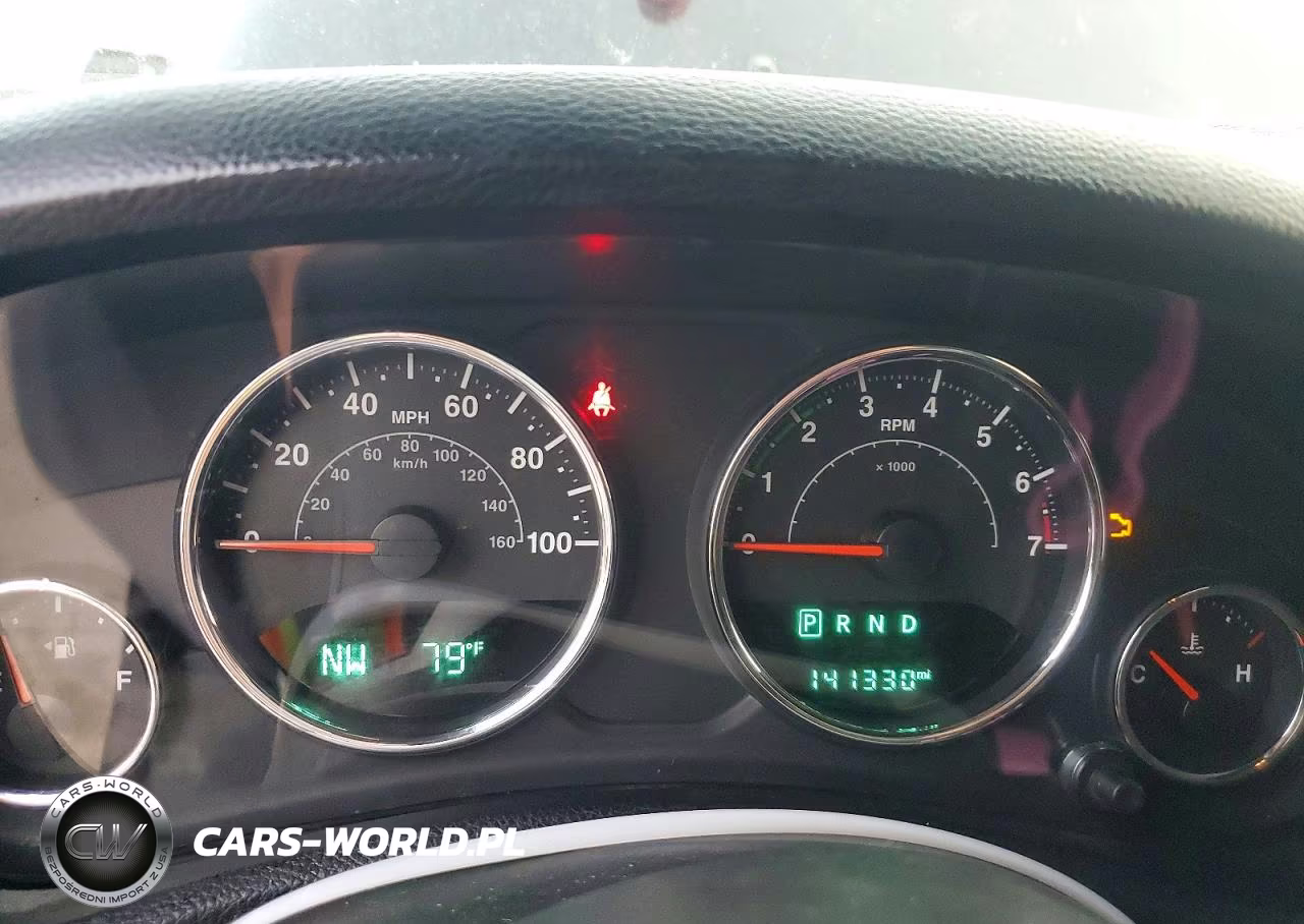2014 Jeep Wrangler Unlimited Sport VIN:1C4BJWDG8EL292745 - 9