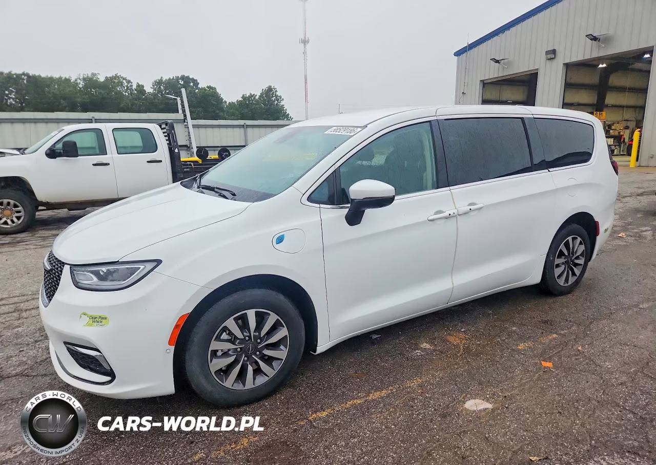 2023 Chrysler Pacifica Hybrid Touring L – zdjęcie 1 z 13