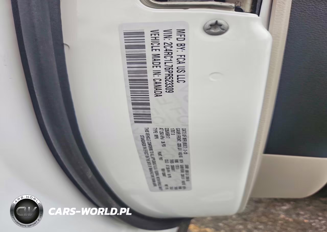 2023 Chrysler Pacifica Hybrid Touring L VIN:2C4RC1L76PR523309 - 13