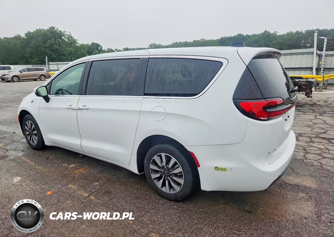 2023 Chrysler Pacifica Hybrid Touring L VIN:2C4RC1L76PR523309 - 2