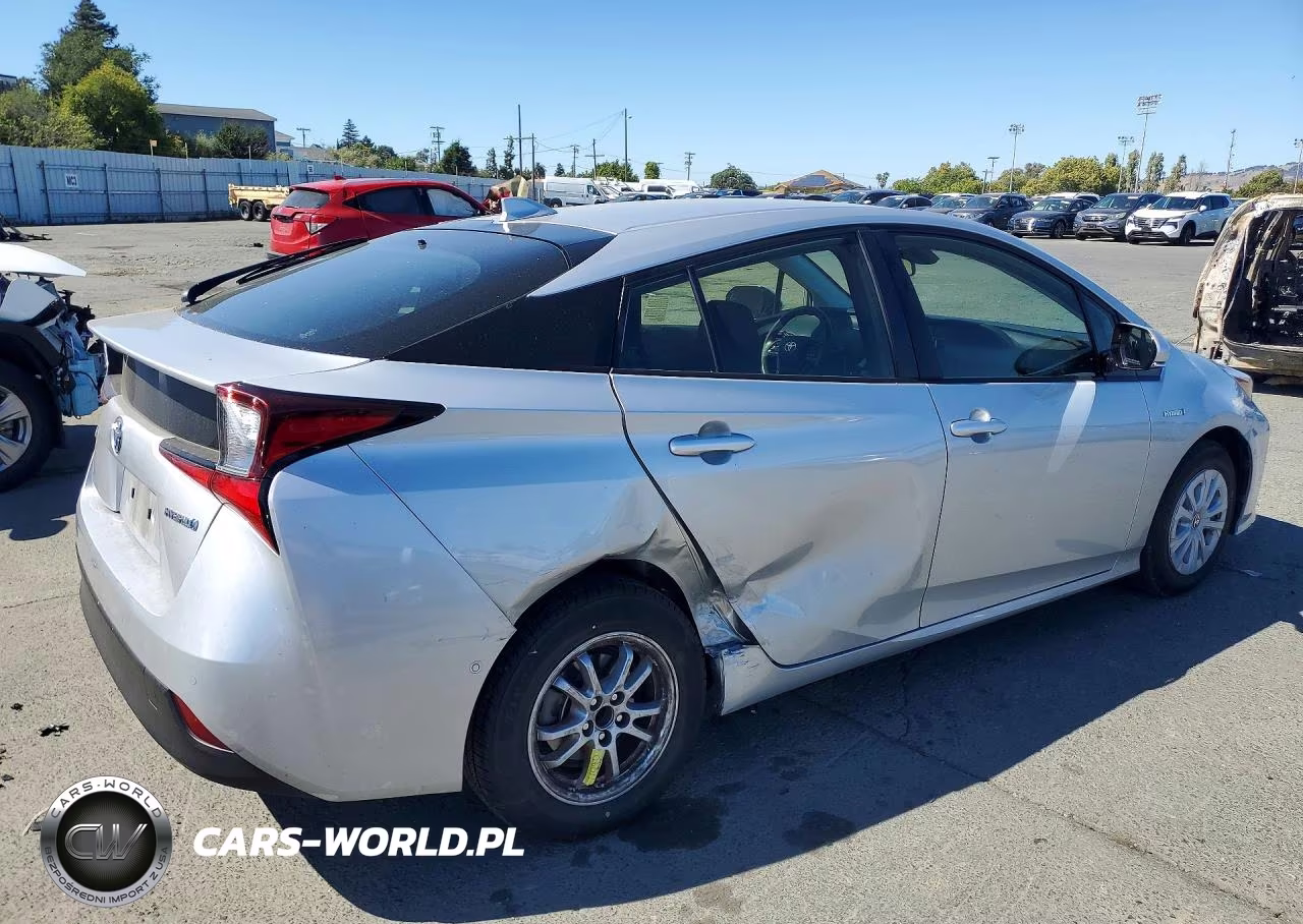 2019 Toyota Prius Le VIN:JTDKARFU3K3075944 - 3