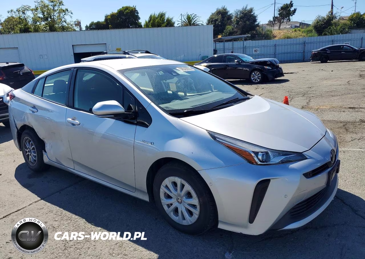 2019 Toyota Prius Le VIN:JTDKARFU3K3075944 - 4