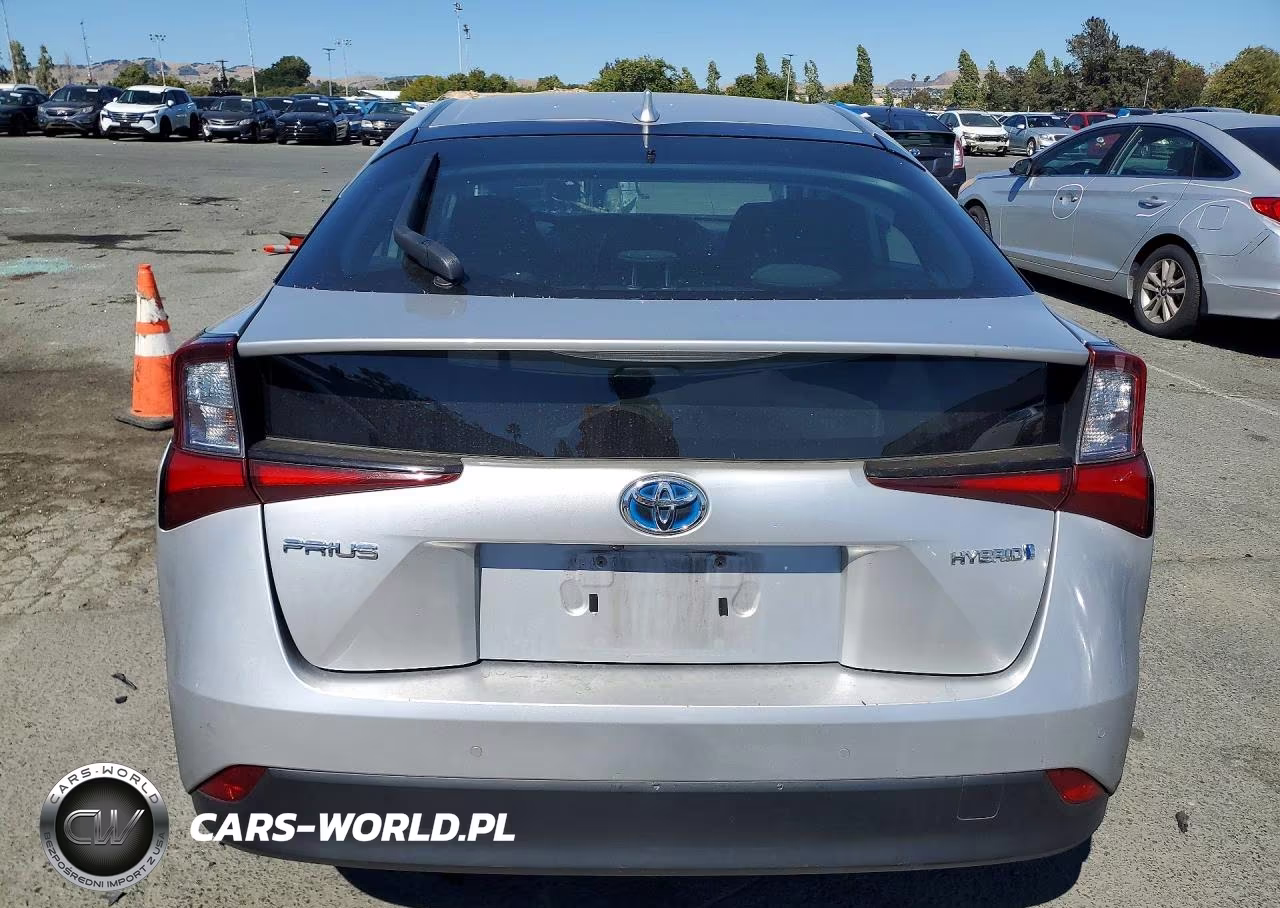 2019 Toyota Prius Le VIN:JTDKARFU3K3075944 - 6