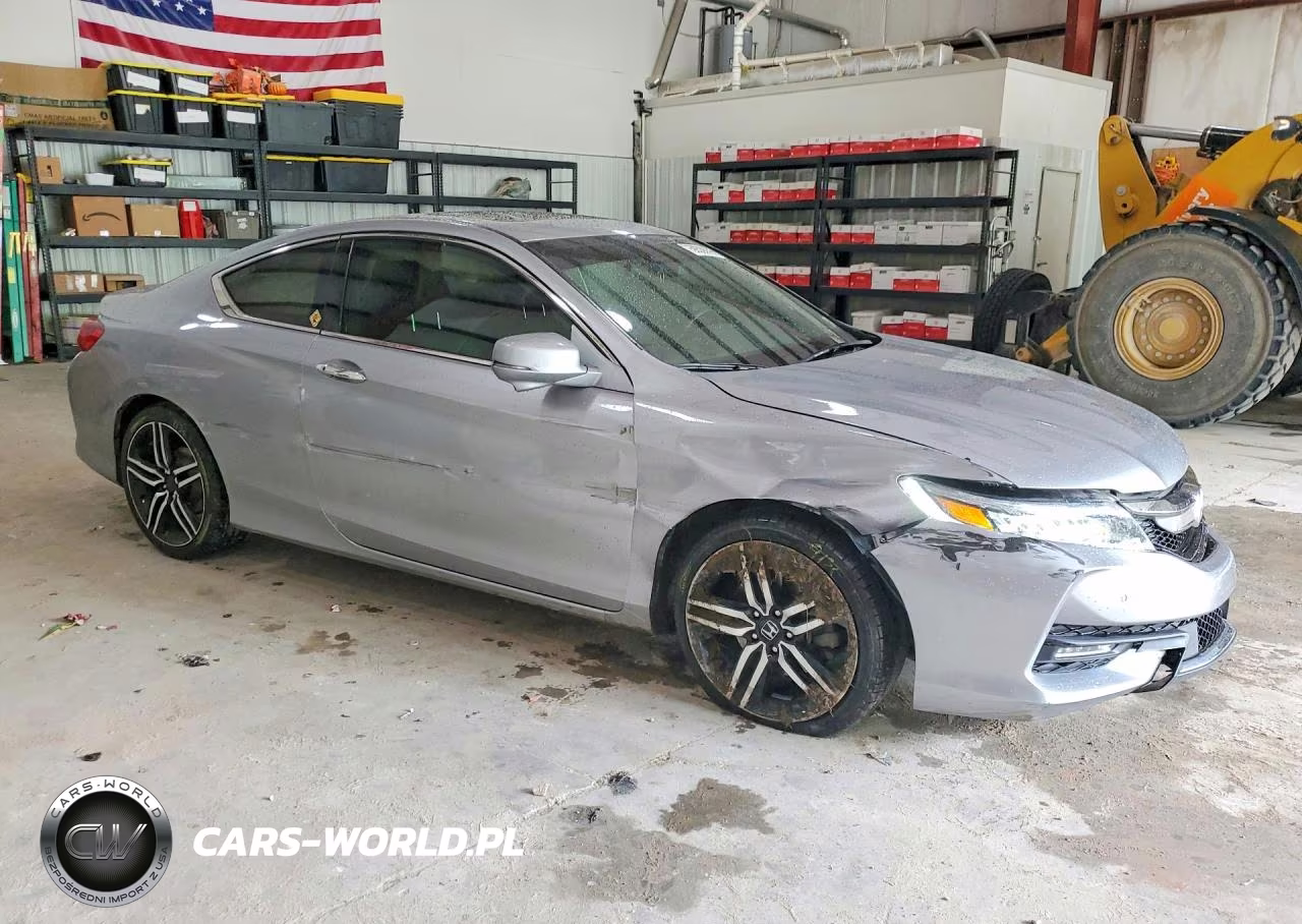 2017 Honda Accord Touring VIN:1HGCT2B06HA003814 - 4