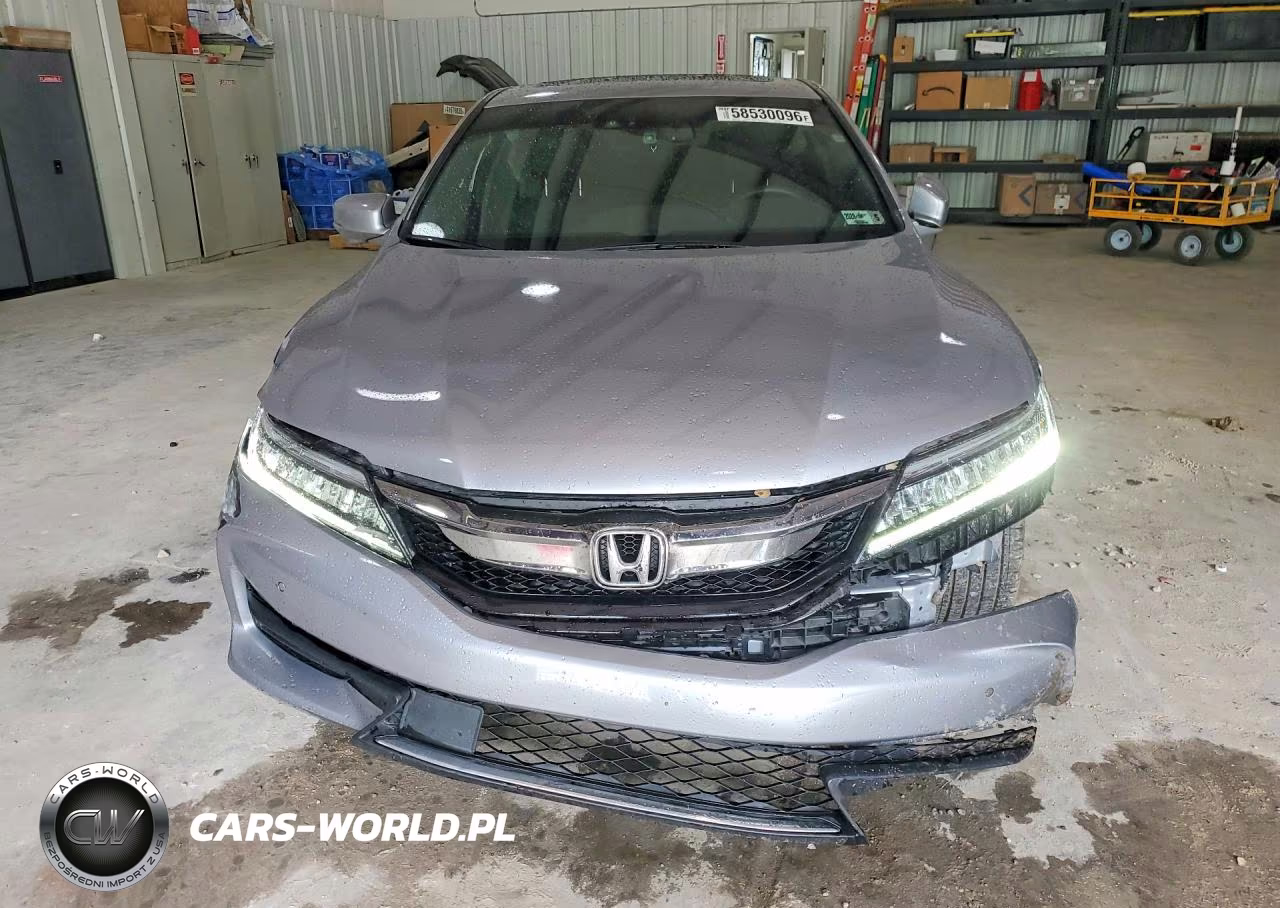 2017 Honda Accord Touring VIN:1HGCT2B06HA003814 - 5